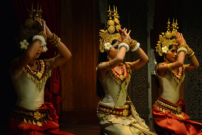 visiter phnom penh danse khmere 